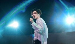 蔡徐坤被爆料怀孕了吗视频,真相揭秘